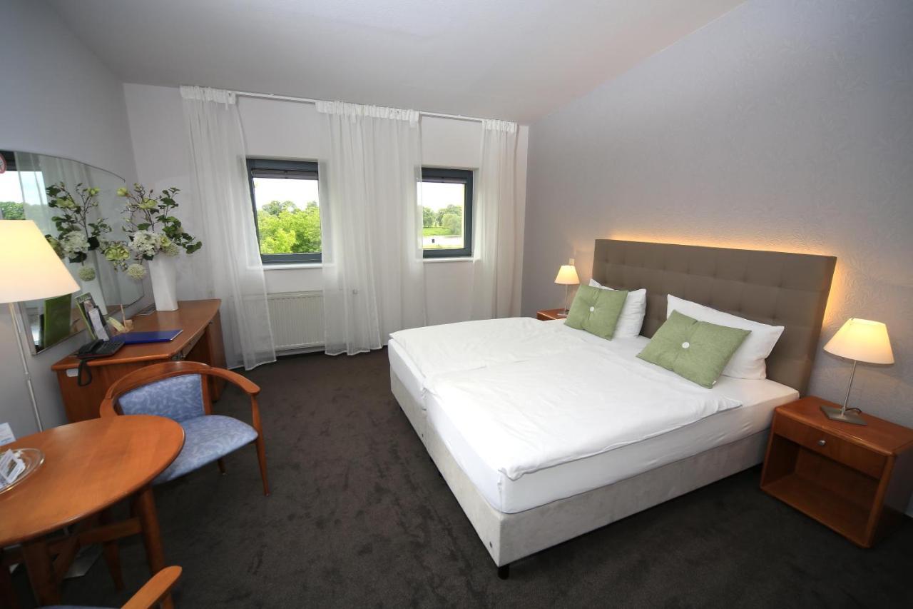 Hotel Moritz An Der Elbe Цайтхайн Экстерьер фото