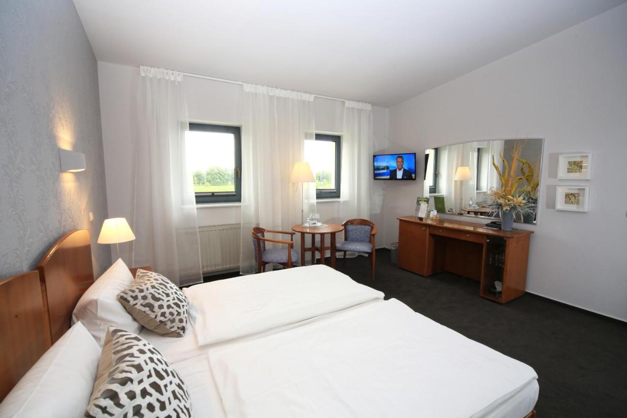 Hotel Moritz An Der Elbe Цайтхайн Экстерьер фото